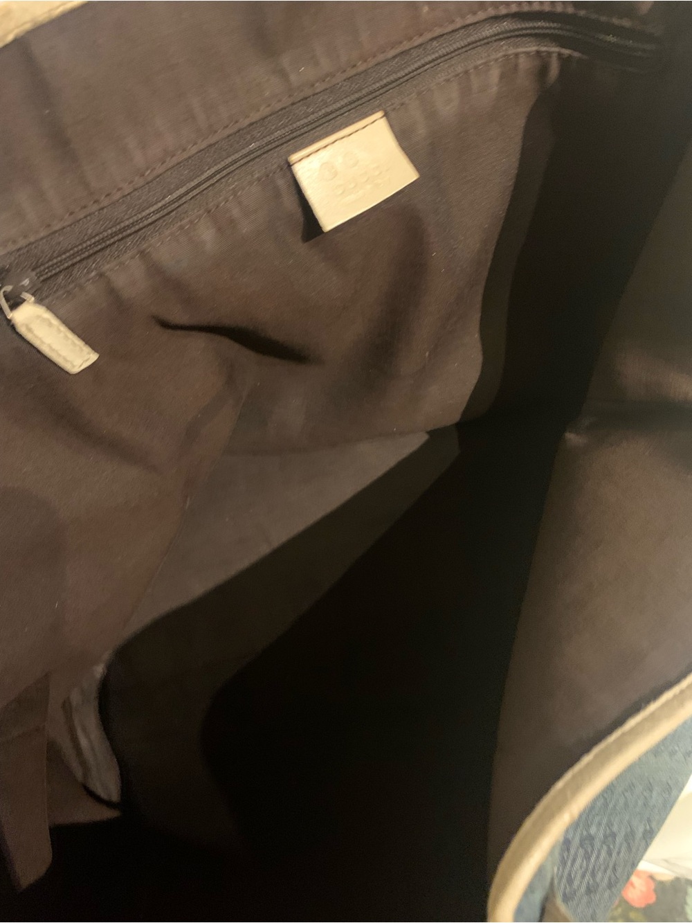 Gucci Canvas Tote Bag with Repeating Logo Pattern - Blue - Picture 5 of 5